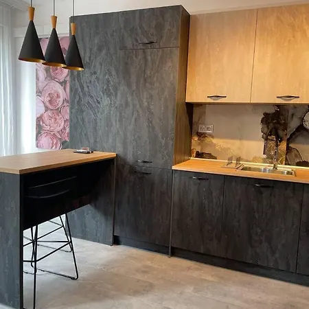 3 Bedroom Apt, Spacious, Near South Park 아파트
